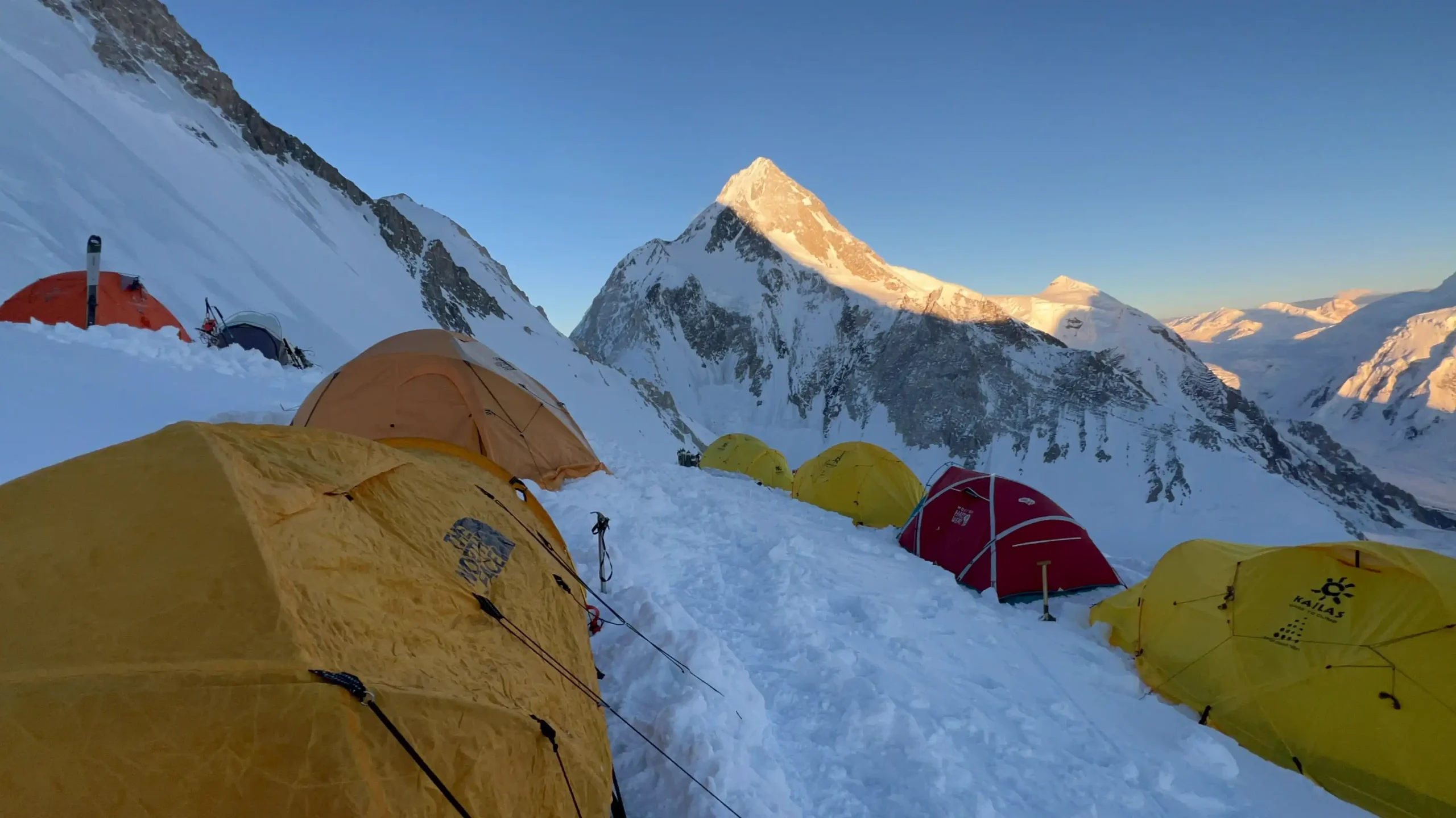 k2-gondogoro-la-trek-053