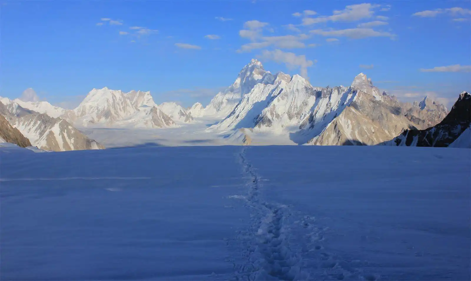 snow-lake-and-hispar-la-trek-03