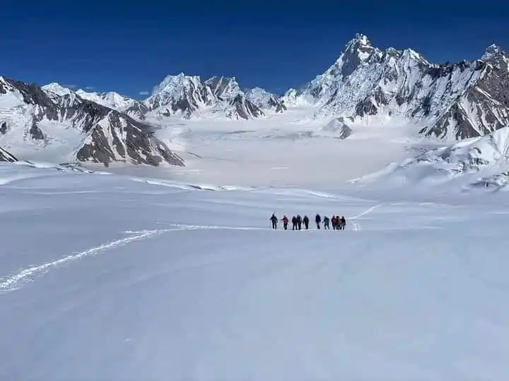 snow-lake-and-hispar-la-trek-13