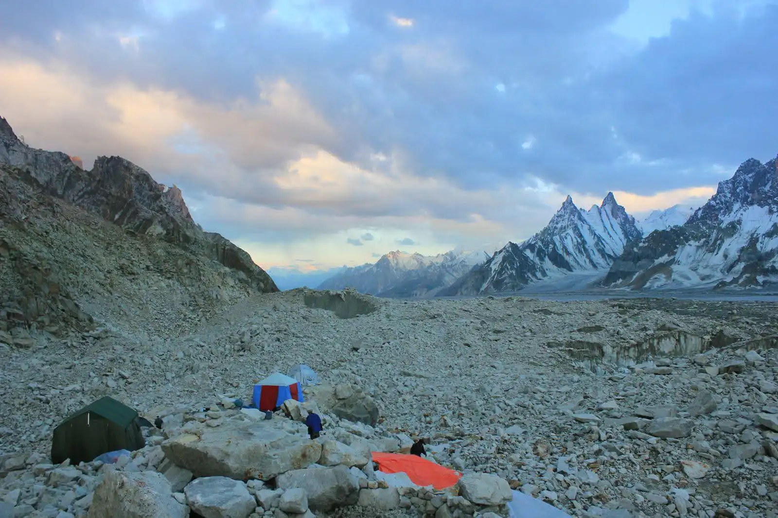 snow-lake-and-hispar-la-trek-24